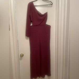 Elegant burgundy/plum One-Shoulder pant romper